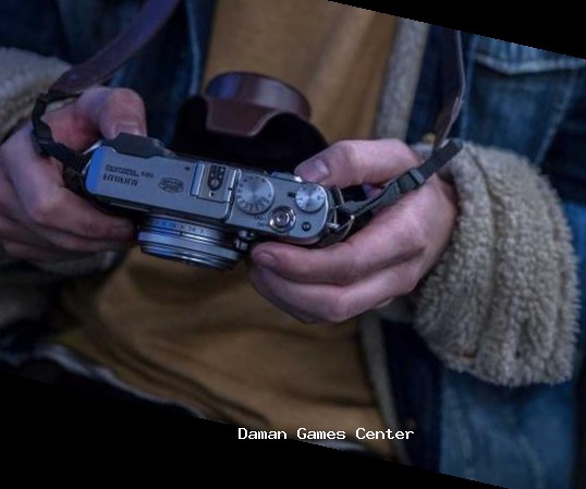 Coop Dynasty: India's Pride - Gameplay Screenshot Coop Dynasty: India's Pride gameplay showing diverse Indian landscapes and character designs